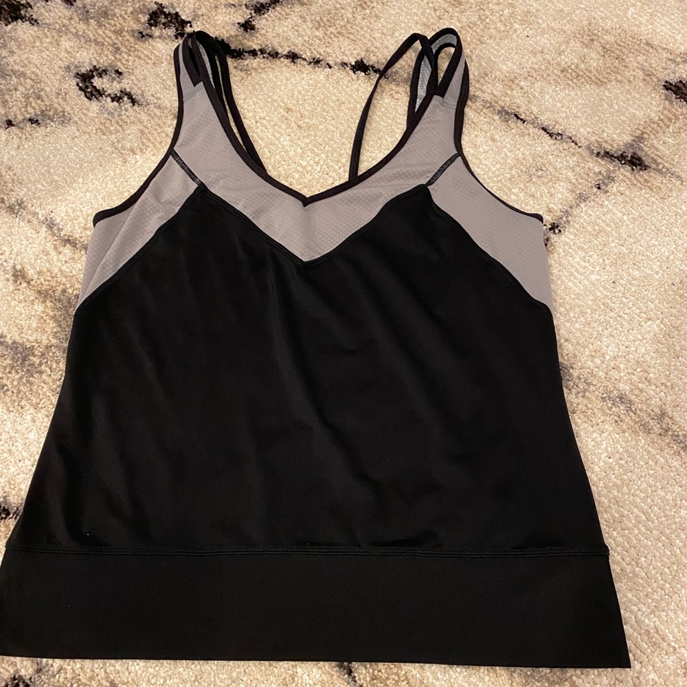 Double strap Lucy black and gray medium workout top